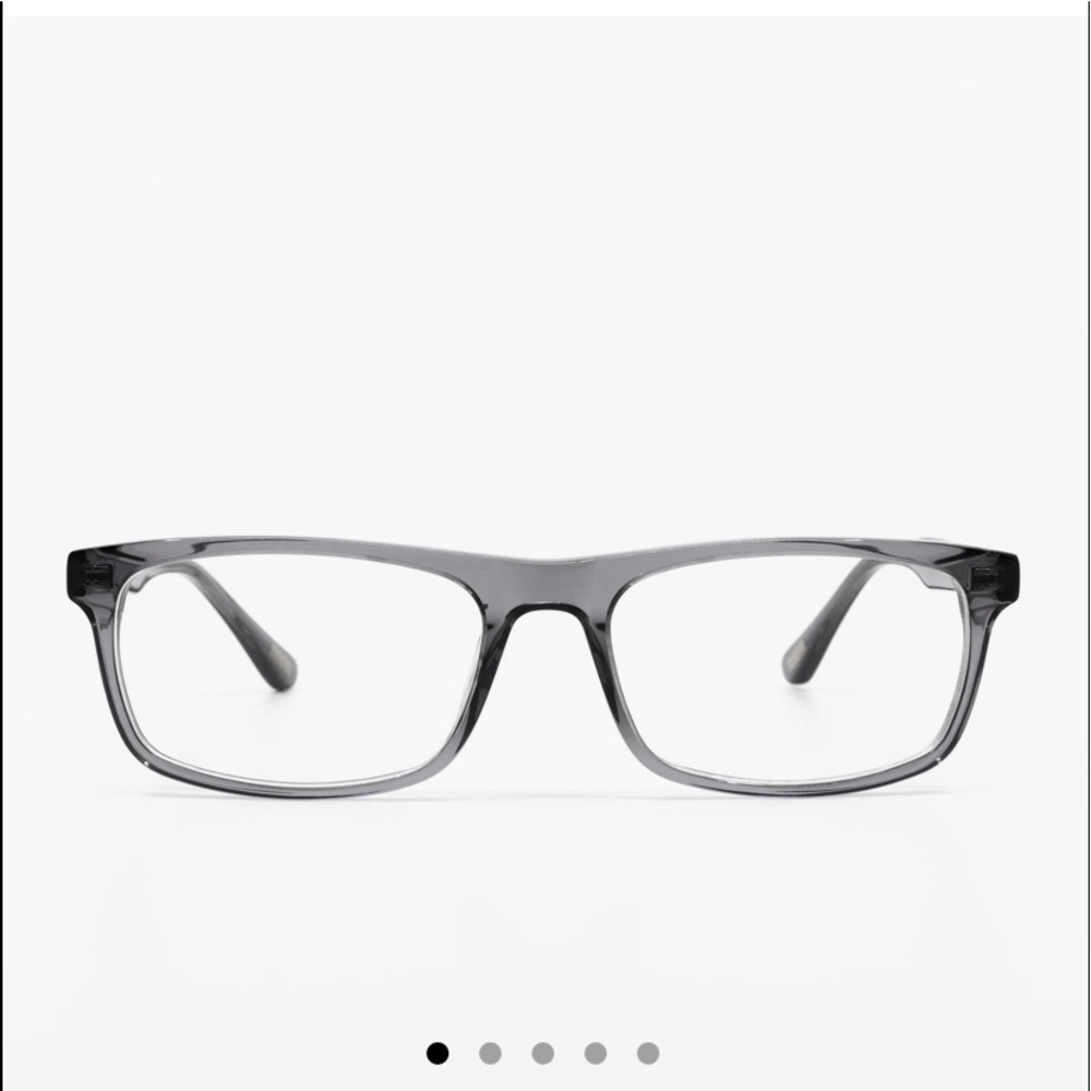 Diff Reese blue light glasses in “smoke”